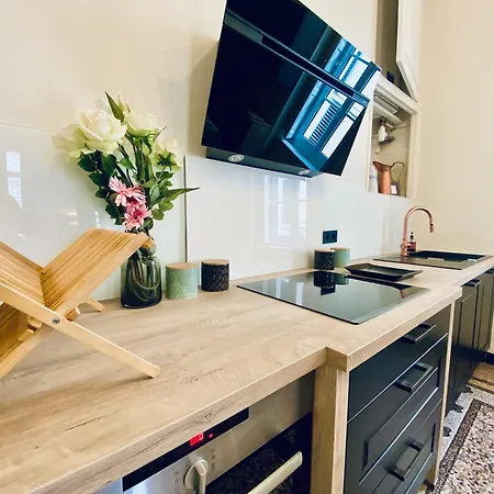 Le Questel Au Coeur De La Cite Romaine Avec Clim Apartmán *