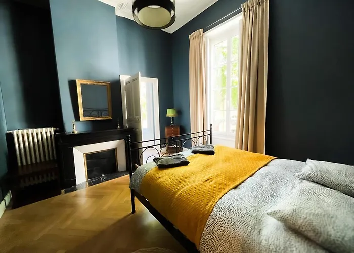 Le Questel Au Coeur De La Cite Romaine Avec Clim *